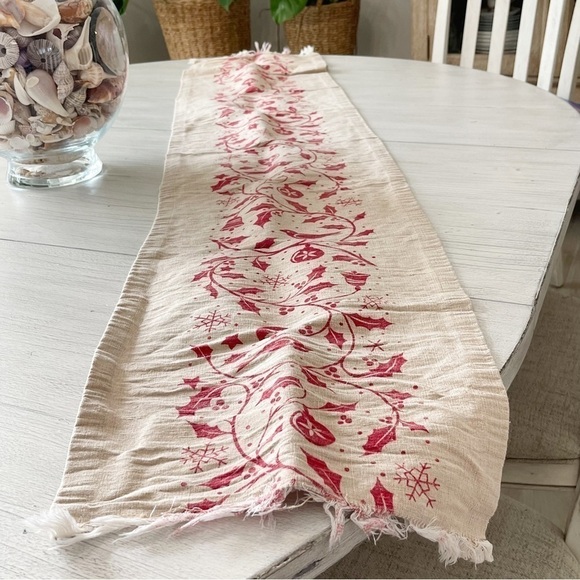 WELL DRESSED HOME Red Plaid Table Runner Black Faux Fur Christmas 14x72 - Picture 1 of 6